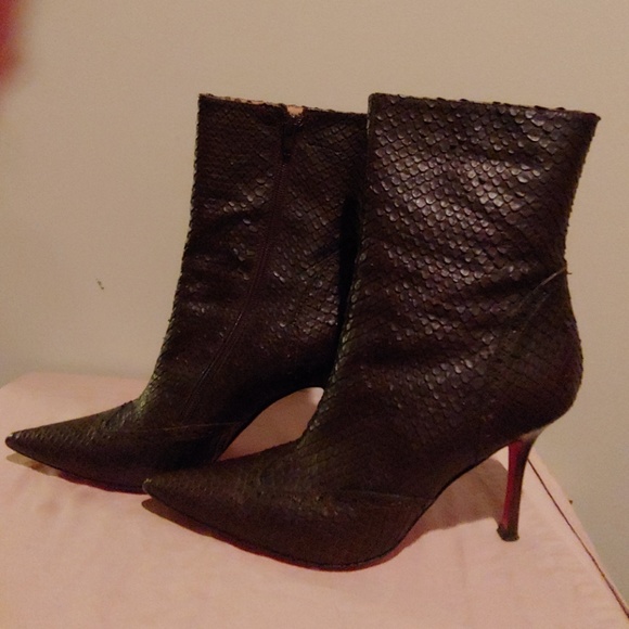 Boots - Picture 3 of 4